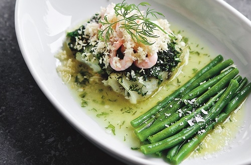 Spättarullader med pepparrot, dill, haricots verts och skirat smör